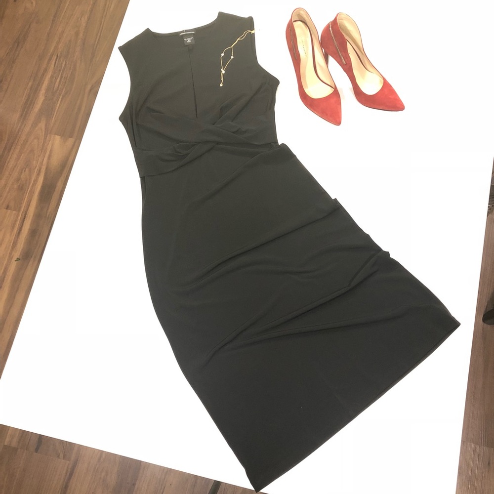 Keyhole Black Jersey Dress 👠